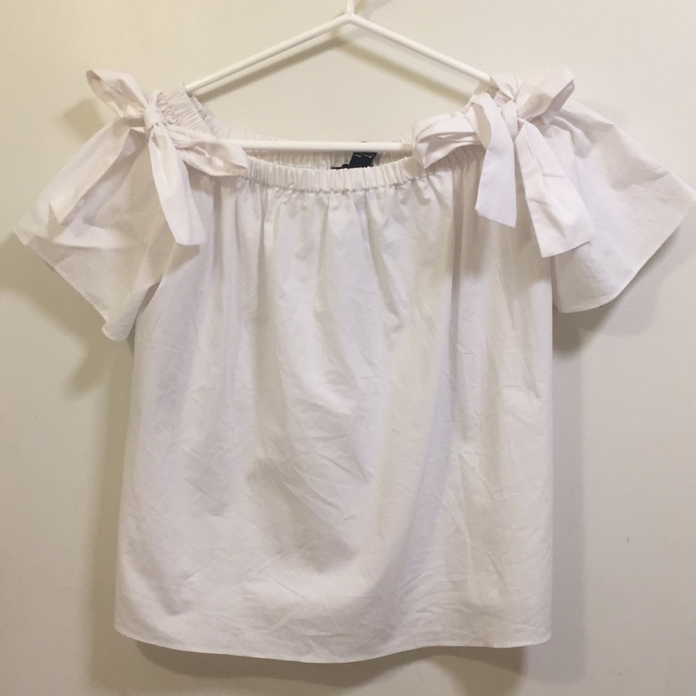 White cotton off the shoulder top with bows